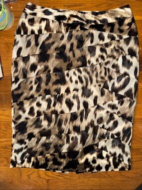 Animal Print Layered Pencil Skirt - Leopard Pattern leopard cheetah